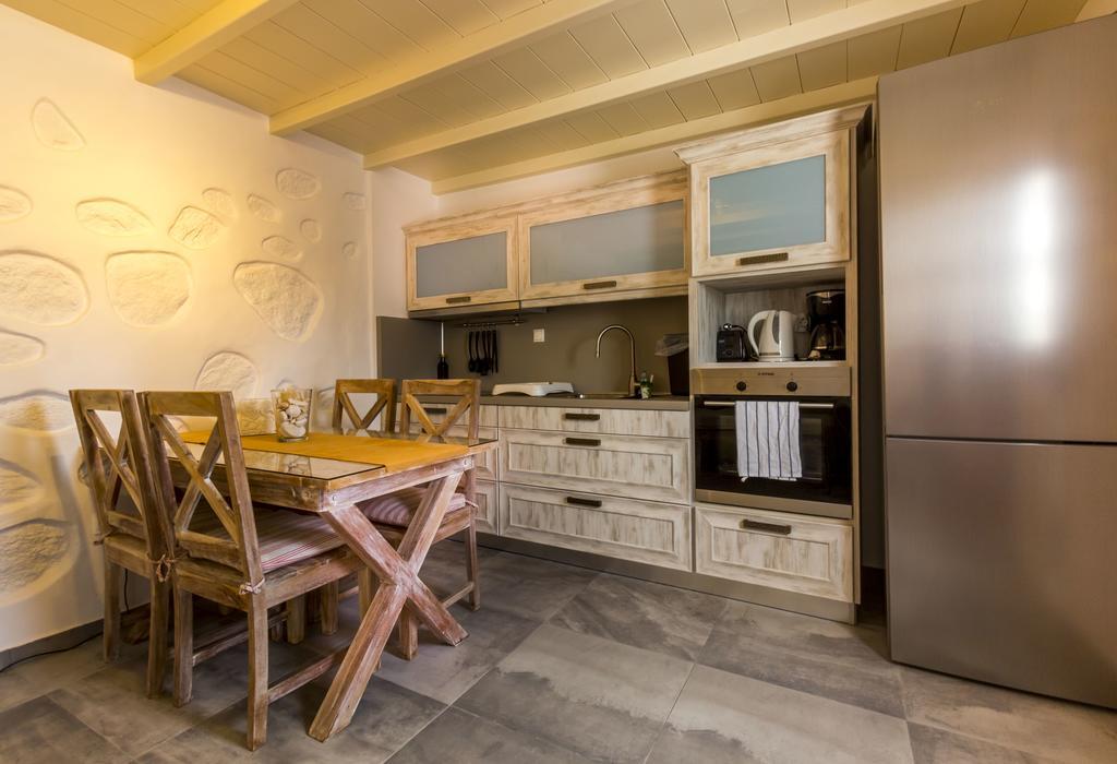 Lavish Suites Agios Ioannis Diakoftis Ngoại thất bức ảnh
